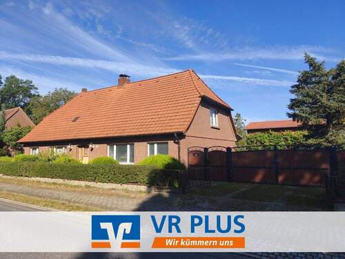 Bild 1 - Gepflegtes Einfamilienhaus mit Doppelgarage und Nebengebäude