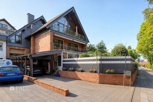 Hausansicht - 7 Zimmer Etagenwohnung in Bergheim