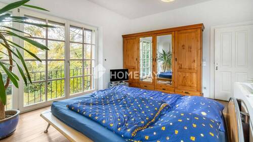 1. OG Schlafzimmer 2 - 