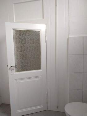 Bad 1 - Büro mit 92,00 m&sup2; in Zossen zur Miete