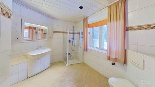 EFH-Schernebeck-Badezimmer1.jpg - 