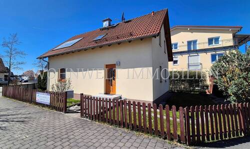 Frontansicht - Modernes Einfamilienhaus mit sonniger Südterrasse