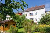 Ansicht vom Garten - Einfamilienhaus mit Garten - 195.000,00 EUR Kaufpreis, ca.  155,50 m² Wohnfläche