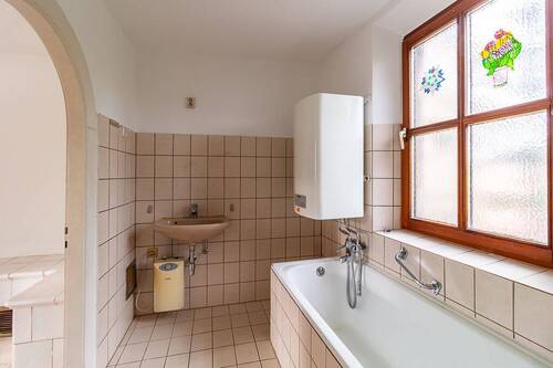 Badezimmer 1. OG - 