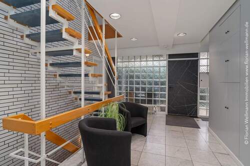 Diele 17,85 m² - Einfamilienhaus mit 250,10 m&sup2; in Hoya zum Kaufen