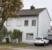 Gepflegte Doppelhaushälfte mit Garage, in Übach-Boscheln, zum Toppreis! - Übach-Palenberg