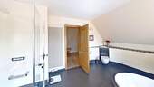 Badezimmer 2.jpg - 