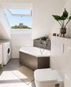 Bad Blick Richtung Badewanne - 