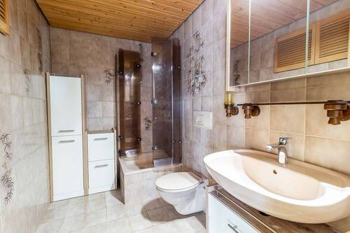 Badezimmer UG - 