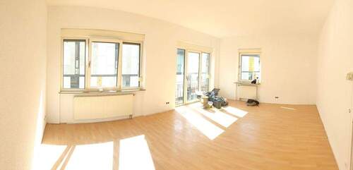 Wohnzimmer - 3 Zimmer Etagenwohnung zur Miete in Kaiserslautern