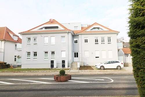 Bild - Neubau Erstbezug - Topzentrales Penthouse m. Einbauküche, Dachterrasse, Aufzug und Pkw-Stellplatz