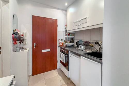 Diele_Kueche - 1 Zimmer Etagenwohnung in München