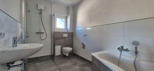 Beispiel: Badausstattung etc. identisch - 