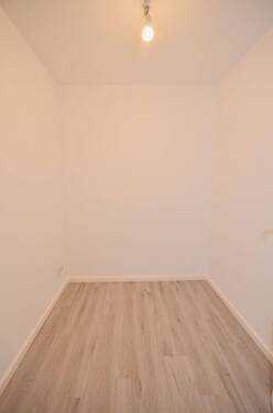 Abstellkammer - 