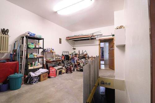 Garage - 