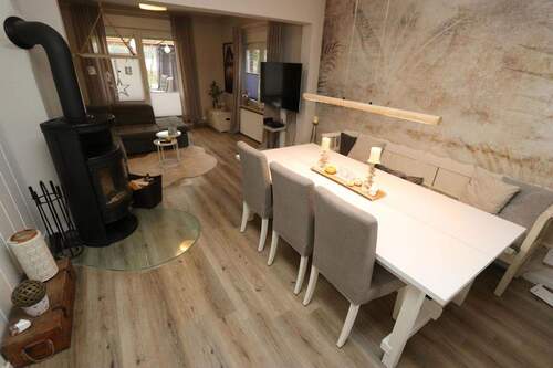 Esszimmer/Kaminofen - 