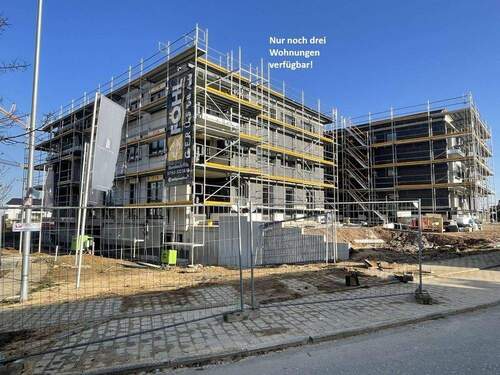 Baufortschritt - Neubauprojekt in Uhingen, tolle Lage! Große 4 Zi.-Whg mit großem Gartenanteil, Balkon, Aufzug, TG