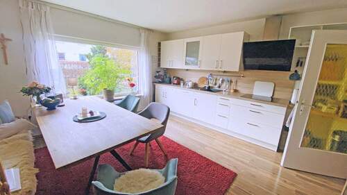 Erdgeschoss Küche - Ein-Zweifamilienhaus in Veitsbronn-Raindorf