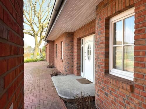 Hauseingang - 7 Zimmer Einfamilienhaus zum Kaufen in Syke