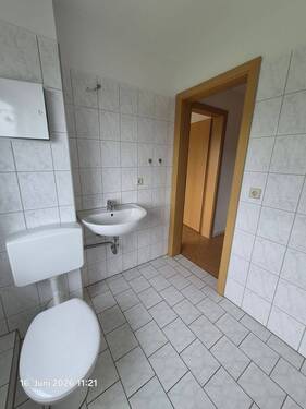 Tageslichtbad mit Wanne - 