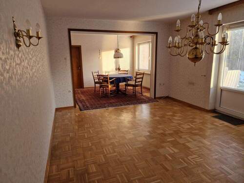 Lichtdurchflutetes Wohn- und Esszimmer - 