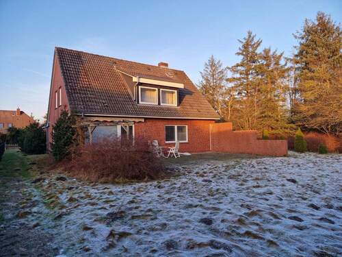 Rückansicht der Immobilie - 5 Zimmer Einfamilienhaus zum Kaufen in Husum