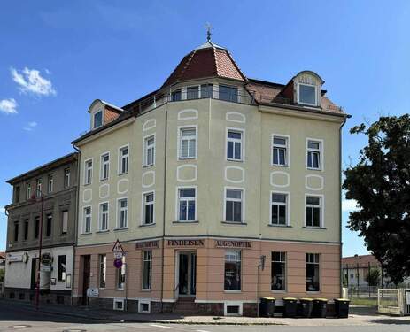 Hausansicht - 3 Zimmer Etagenwohnung zur Miete in Naunhof