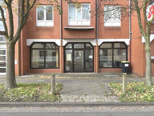 Bild 1 - PURNHAGEN-IMMOBILIEN - Vegesack, vermietete Ladenfläche mit 3 Tiefgaragenplätzen in zentraler Lage