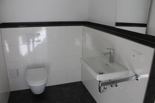 das Gäste-WC - Nähe Eingang - 