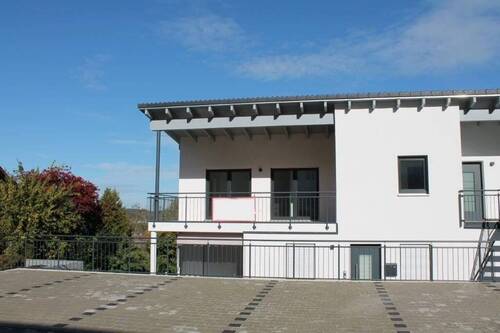 Gebäude mit Lebensenergie - Wohnung im 1. OG - NEUBAU - Helle Wohnung in ruhiger Lage