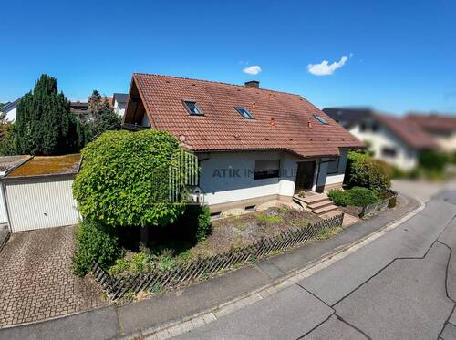 Drohnenaufnahme - ATIK: Exklusives Ein- bis Zweifamilienhaus auf großem Eck-Grundstück mit möglicher Einliegerwohnung