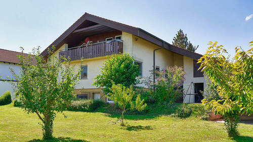 Außenansicht_Nord-Ost - Ein- bis Zweifamilienhaus in sehr ruhiger, naturnaher und zugleich zentrumsnaher Lage!