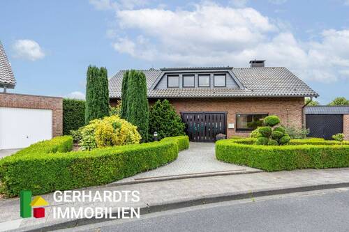 Straßenansicht - Für Familien gemacht. Fürs Leben gedacht - in ruhiger Lage von Brüggen-Bracht, wo Zuhause beginnt.