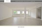 Wohnzimmer - Komfortabel wohnen im EG: Sanierter Wohntraum für Paare & Singles