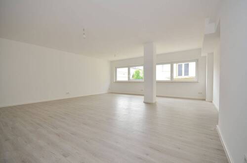 Wohnzimmer - 2 Zimmer Etagenwohnung in Neu-Isenburg