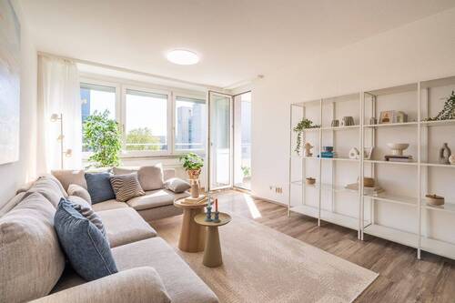 . - FREIBURG-WEINGARTEN - GROSSZÜGIGE 3-ZIMMER-WOHNUNG MIT FERNBLICK & GARAGE