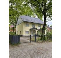 Familienfreundliches Haus mit Terrasse in Dallgow-Döberitz