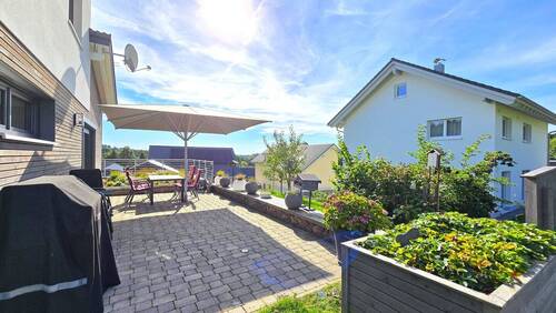 Bild 1 - 4 Zimmer Einfamilienhaus zum Kaufen in Dachsberg (Südschwarzwald)