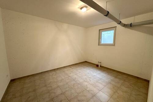 Großer, eigener Kellerraum - 