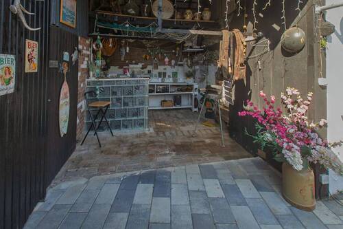 Bar - 