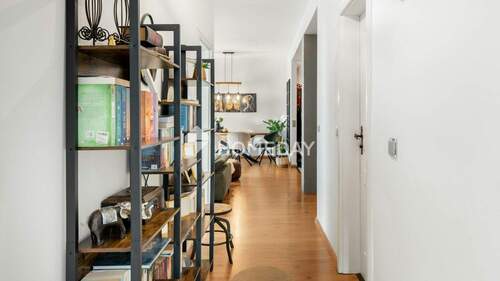 Hauptwohnung Flur 2 - 