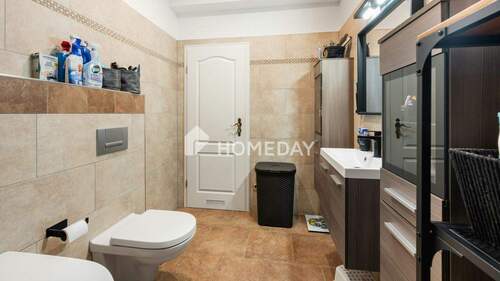 Hauptwohnung Badezimmer 1 1 - 