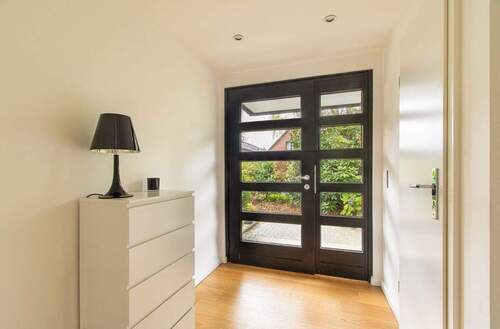 Moderner Flurbereich - 4 Zimmer Doppelhaushälfte in Hamburg