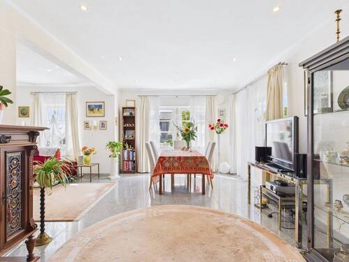 Wohnen/Essen (EG) - 7 Zimmer Mehrfamilienhaus, Wohnhaus zum Kaufen in Gachenbach