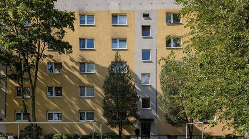 Hausansicht - Bezugsfreie 2-Zimmer Wohnung - 159.000,00 EUR Kaufpreis, ca.  50,40 m² Wohnfläche