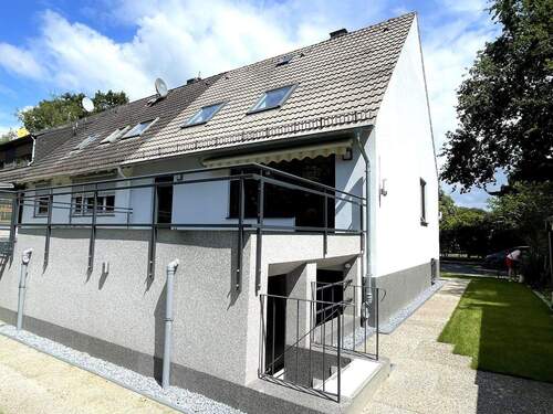 Seitenansicht - 4 Zimmer Reihenendhaus in Bremen