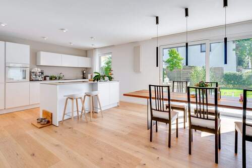 Wohnbereich - AIGNER - Traumhafte Gartenwohnung mit Hauscharakter in Maisach!