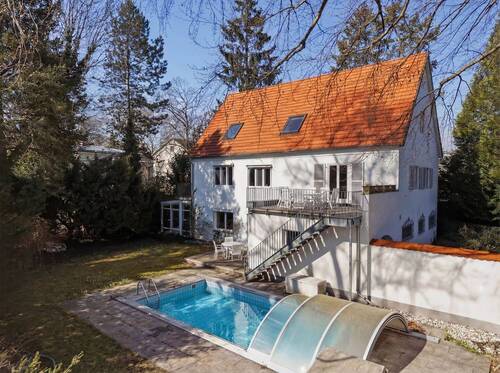 Garten mit Pool - 7 Zimmer Einfamilienhaus zum Kaufen in Berlin