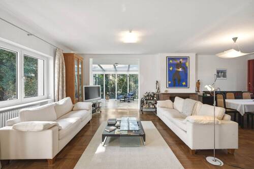 Wohnzimmer - 7 Zimmer Einfamilienhaus in Berlin