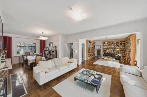 Wohnzimmer mit Blick in die Bibliothek - Einfamilienhaus mit 280,00 m&sup2; in Berlin zum Kaufen